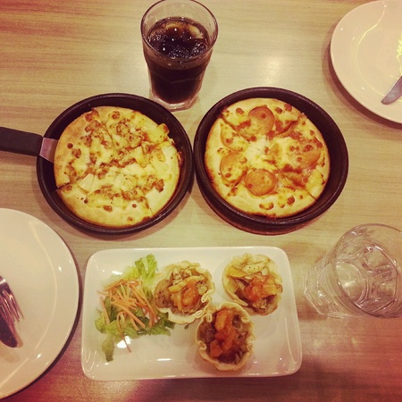 Pizzas  with mushroom  tartsの素材