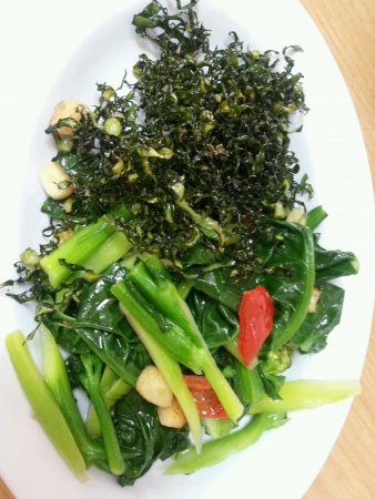 Fried kailan with garlicの素材