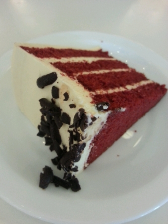 Slice of red velvet cake の素材