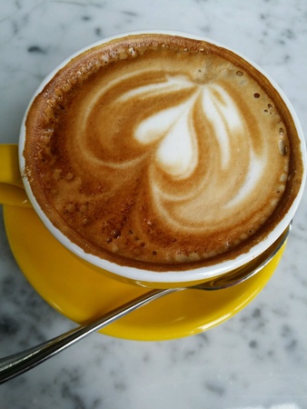 Hot Cappuccino with love shapeの素材