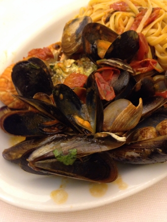 Italian pasta with musselsの素材