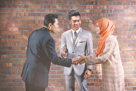 Business people shaking handsの写真素材