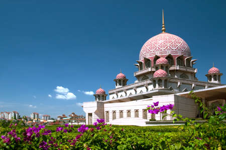 Putrajaya Mosque in the new administrative center of Malaisiaの写真素材