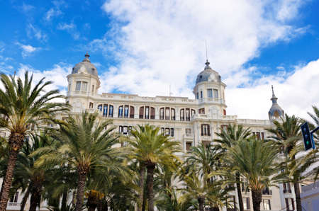 Edificio Carbonell building in Alicante, Spain.のeditorial素材
