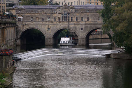 Pultney Weir and Bridge on the River Avon, Englandの写真素材