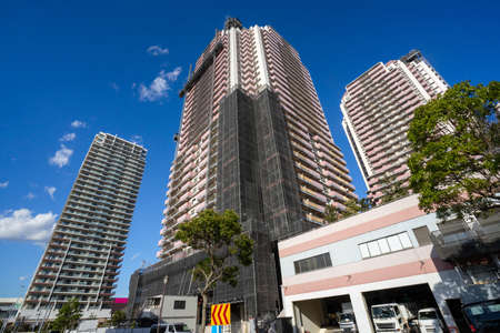 Large-scale repair of high-rise condominiums Exterior wall curing