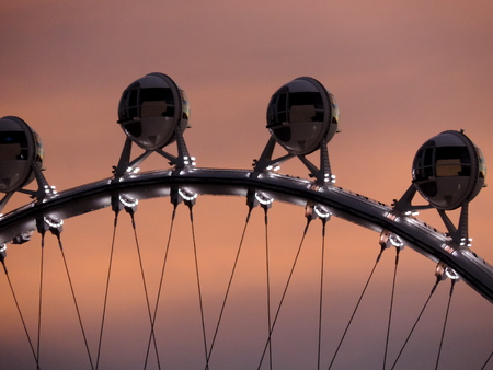 Ferris Wheel at Dawnの写真素材