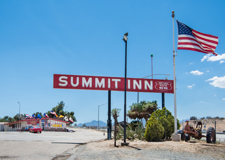 OAK HILLS, CA USA - MAY 13, 2013  Historic Summit Inn diner at the Cajon Pass on Route 66 のeditorial素材
