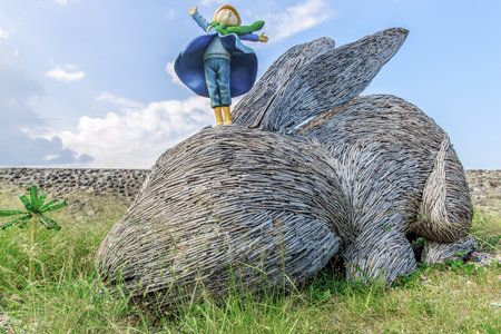 Taitung, Taiwan - August 3, 2015: The little girl with the story of Aggie design by Jimmy Nearby scenery Sansiantai, Taiwan.のeditorial素材