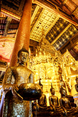 Wat Phra That Si Chom Thong, temple in Chiang Mai Thailandのeditorial素材