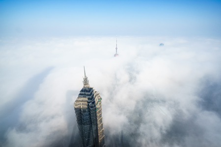 Shanghai Jinmao Mansion foggy dayのeditorial素材