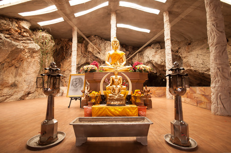 at Tham Pu Wa, Kanchanaburi, Thailandのeditorial素材