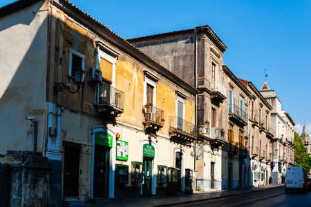 Catania, Sicily, Italy â august 14, 2018: view of the street in the historical part of the city, old buildings in the Barocoo style, traditional architectureのeditorial素材