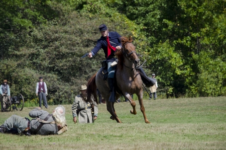 north and south on a civil war battlefield のeditorial素材
