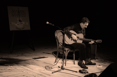 clive carroll in concert at the acoustic guitar meeting presentation concert 12 April 2012 Sarzana Italyのeditorial素材