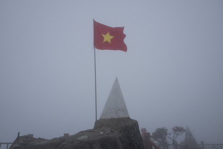 Monument at summit of Fansipan - the highest mountain in Indochina located in Sapa, Hoang Lien Son mountain range, Lao Cai Province, Vietnamのeditorial素材