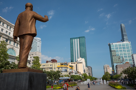 Ho Chi Minh statue HO CHI MINH CITY, Vietnam, Saigon view of Ho Chi Minh Squareのeditorial素材