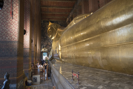 Huge golden lying buddha in Wat Pho temple, Phra Nakhon Bangkok Thailandのeditorial素材