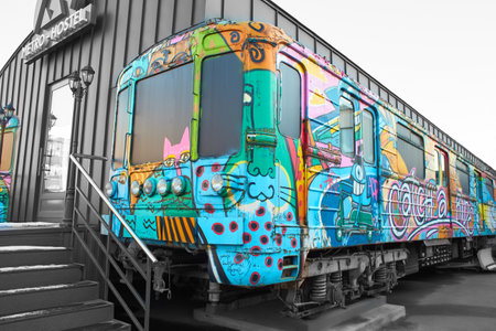 Kyiv, Ucraine-03.29.2023: Metro Hotel painted in graffitiのeditorial素材