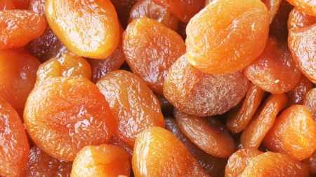  Heap of dried apricots close-up.            の写真素材