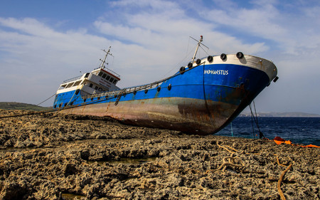 Ship wrack in Maltaのeditorial素材