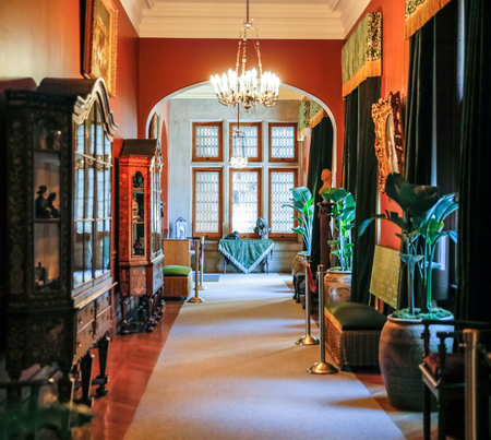 ASHEVILLE, NORTH CAROLINA - MARCH 4, 2017: Biltmore's costume exhibition. Impressive hallway interior.のeditorial素材