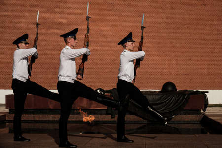 MOSCOW, RUSSIA - JULY 11 2021: Changing of the guard at the tomb of the unknown soldierのeditorial素材