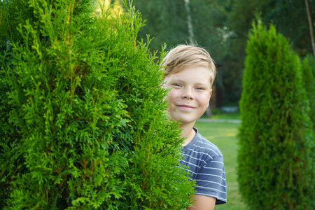 Portrait of a smiling boyの写真素材