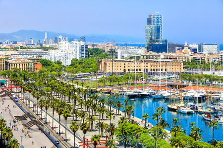 Barcelona, Spain - May 27, 2016: promenad along the berth Moll de la Fusta, Museum of Catalonia history in the Port Vell de Barcelona, Barcelonetaのeditorial素材