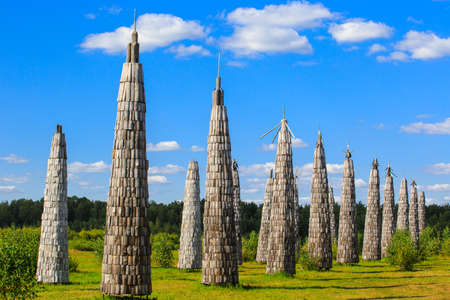 Nikola-Lenivec, Russia - August 23, 2015: Wooden sculptures in the Art Park Nikola Lenivets National park, Kaluga Region, Art-objects The Universal Mindのeditorial素材