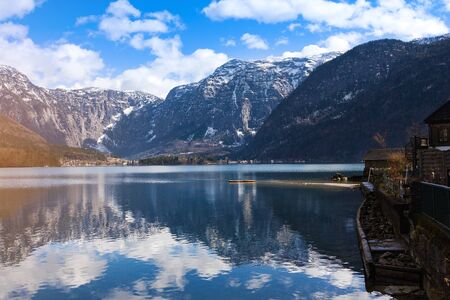 View idyllic Alpine mountains and lake. Sunny winter morning in Hallstatt, Austria, Europeの写真素材