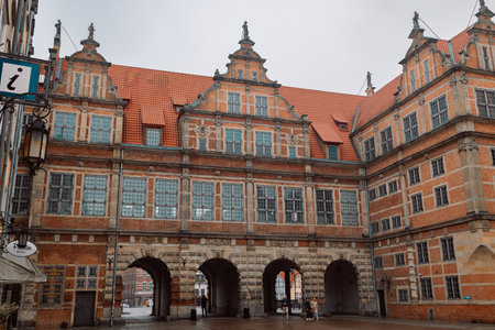 Gdansk, Poland - October 31, 2022: Busy Streets of city of Gdansk in Poland. The most iconic streets in Gdansk, Danzig, and major tourist attractions with shops and bars at city centre. High quality photoのeditorial素材