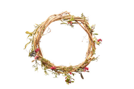 dry flowers round frame wreath pattern on white background. flat lay, top viewの写真素材