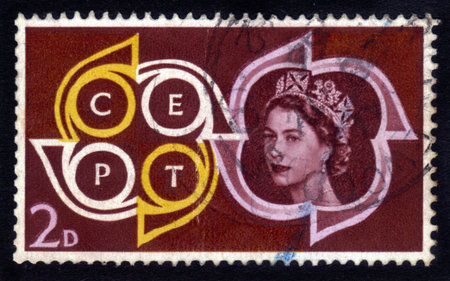 UNITED KINGDOM - CIRCA 1961  A stamp printed in UK   1087;  1086;  1082;  1072;  1079;  1099;  1074;  1072;  1077;  1090;   1087;  1086;  1088;  1090;  1088;  1077;  1090; of Queen Elizabeth II   CEPT Emblem  Conference of European Postal Telecommunicatioのeditorial素材