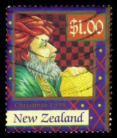 New Zealand - CIRCA 1998: A stamp printed in New Zealand shows Magi, series Christmas, circa 1998のeditorial素材