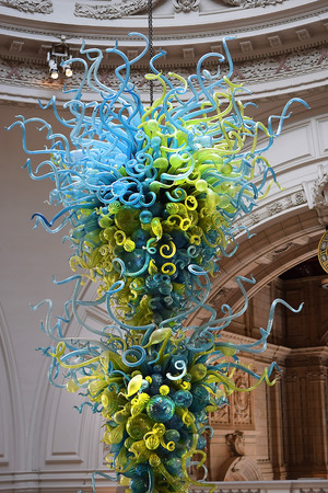 LONDON, ENGLAND - May 24,2017: hanging glass sculpture by Dale Chihuly in the foyer and atrium in the Victoria and Albert Museum, main entrance, London, UKのeditorial素材