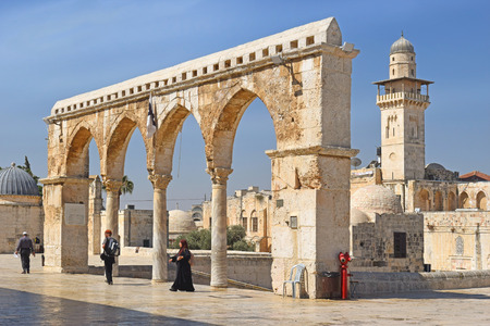 JERUSALEM, ISRAEL - June 15, 2017: territory of the complex on the Temple Mount, the place of conflict between Israel and the Palestinian Authority, Old City of Jerusalem, Israelのeditorial素材