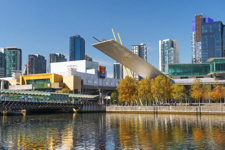Melbourne, Australia - apr 30, 2018: skyline and Yarra River in the central Melbourne suburb of Southbank in Victoria, Australiaのeditorial素材