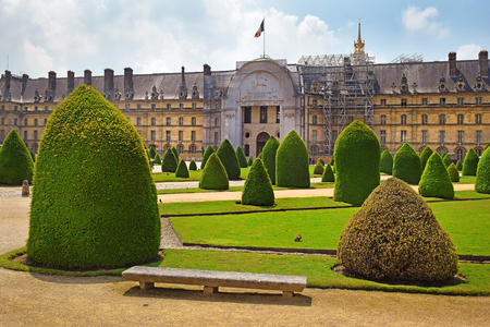Les Invalides, The National Residence of the Invalids and Army Museum in Paris, Franceのeditorial素材