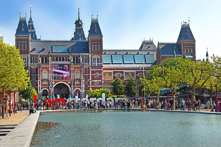 Amsterdam, the Netherlands - May 20, 2018: main facade of the Rijksmuseum (State museum), letters I AMsterdam - one of known sights of the city and pondのeditorial素材