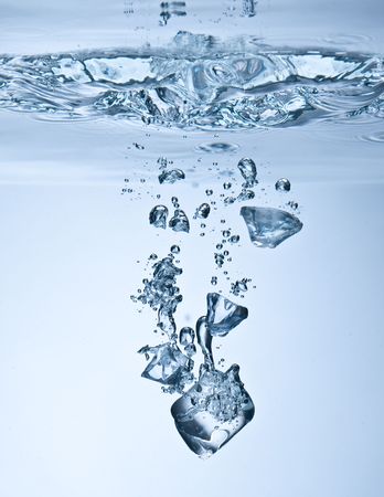 Close up view of the ice cubes in waterの写真素材