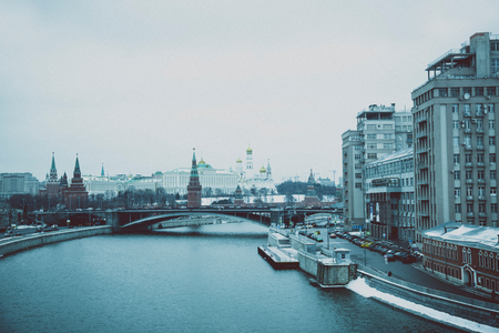 MOSCOW, RUSSIA - DECEMBER 25, 2016: The view from the Patriarchal bridge on the complex of the Moscow Kremlinのeditorial素材
