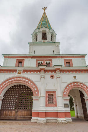 Moscow, Russia - September 19, 2020: Part of the architectural ensemble of the historical museum-estate Kolomenskoe. Fine example of the 17th century architecture and park landscapingのeditorial素材