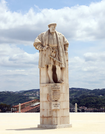 COIMBRA, PORTUGAL - MAY 29, 2012: Monument to King Dinis of Portugal, who founded the University of Coimbraのeditorial素材