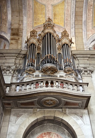 Mauritanian organ in which tubes are arranged vertically and horizontallyの写真素材