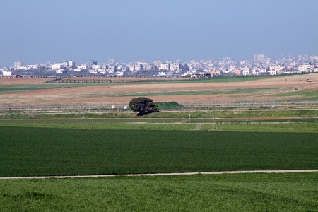 Fence between Israel and the Palestinian Autonomyの写真素材