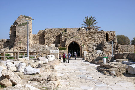 CAESAREA, ISRAEL - FEBRUAR 28, 2016: Ruins of  fortified Crusader City in the National Archaeological Park Caesareaのeditorial素材