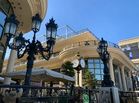 NETIBOT, ISRAEL - NOVEMBER 26, 2021: Model of an old carriage in the Paris shopping and entertainment center in Netivotのeditorial素材