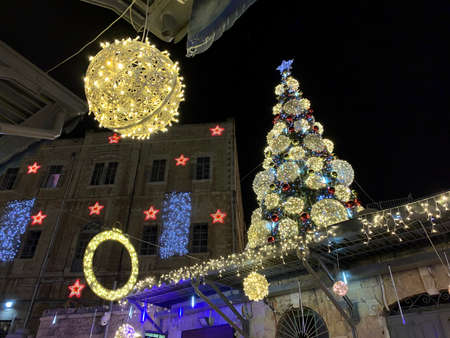 Christmas tree in the Old City of Jerusalem next to the New Gateの写真素材