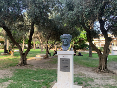 BEER SHEVA, ISRAEL - MAY 30, 2022: The bust of the founder of the State of Israel, Ben Gurion in the campus of Ben Gurion University in Beer Shevaのeditorial素材